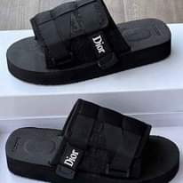 A picture of SENDO OG ZIMESHUKA DUKANI KWETU OFA MIKOANI TUNATUMA KWA UWAMINIFU