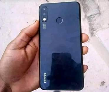 A picture of TECNO SPARK3 pro 32GB...4GLITE SIM INAKAA SAN NA CHAJI YAN