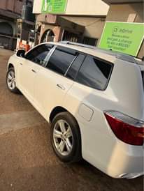 A picture of Toyota Highlander limited 2008