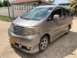 A picture of Toyota Alphard 2004