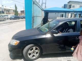 A picture of 2001 Toyota Avalon