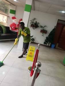A picture of Proffesional office cleaning Services
