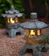 A picture of Courtyard light
