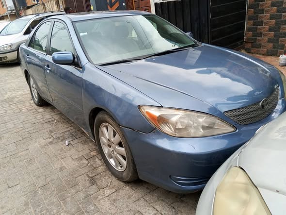 A picture of 2003 Toyota Camry