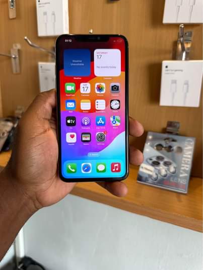 A picture of iphone 11 promax 256GB