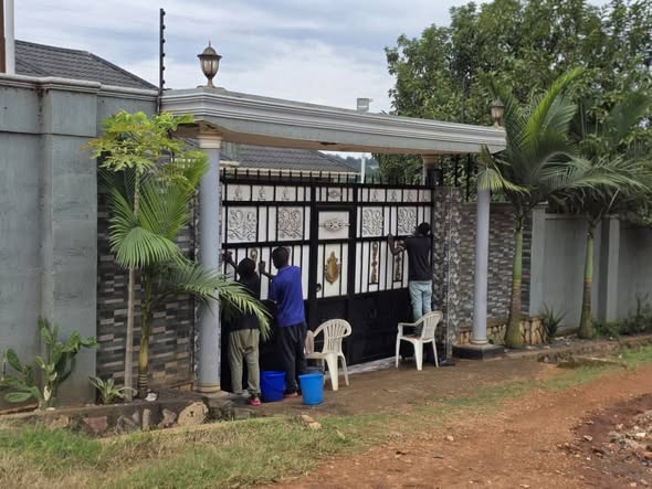 A picture of 3 BEDROOM HOUSE I FLATE BOYS Quarters I NOW AT