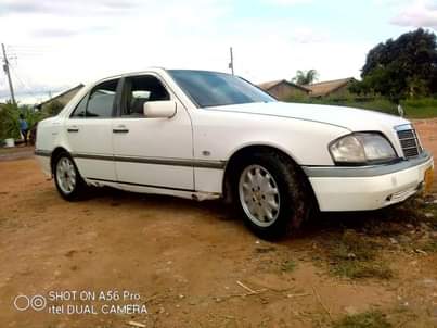 classifieds/cars mercedes