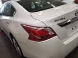 A picture of 2013 Nissan Altima Sedan Limited
