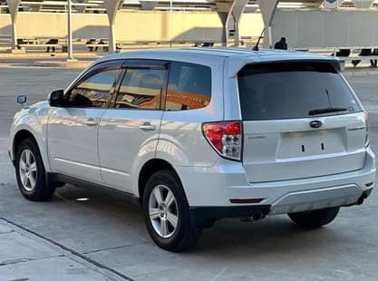 A picture of Subaru Forester on sale DZJ gari imetunzwa vizuri sanaaaaa