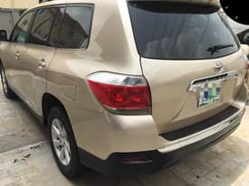 A picture of TOTOTA HIGHLANDER MODEL 2013 Just like new Duties duly paid