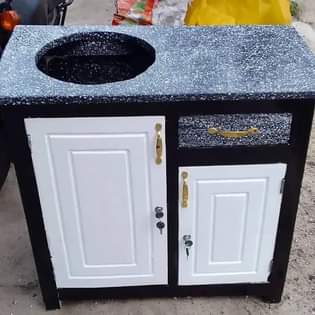 A picture of Karibuni nauza kitchen cabinets mpya ya mbao milango 2 Bei