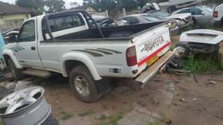 used toyota hilux