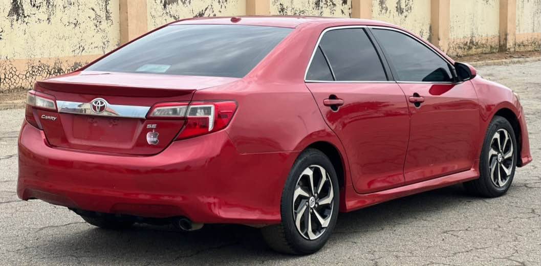 A picture of Toyota Camry SE