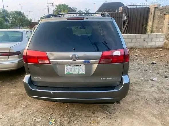 A picture of Toyota Big Sienna