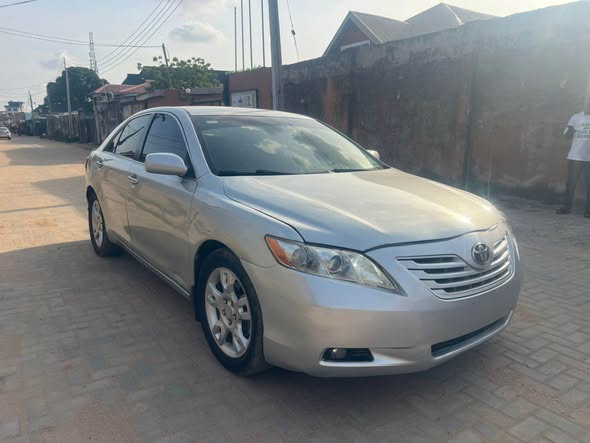 A picture of Toyota Camry LE