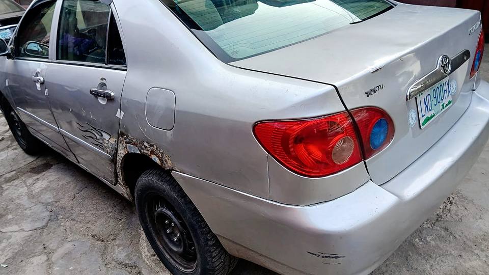 A picture of 04 corolla