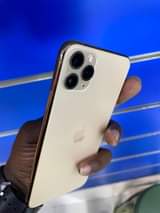 A picture of Pre used iphones available