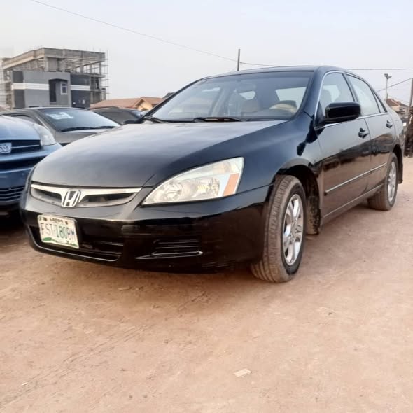 A picture of Neatly used 07 Honda Accord for sale