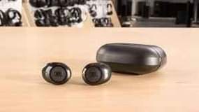 A picture of JBL TWS WIRELESS EARBUD Bluetooth V5 2 Noise cancelation Payment