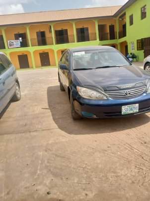 A picture of Toyota Camry 05