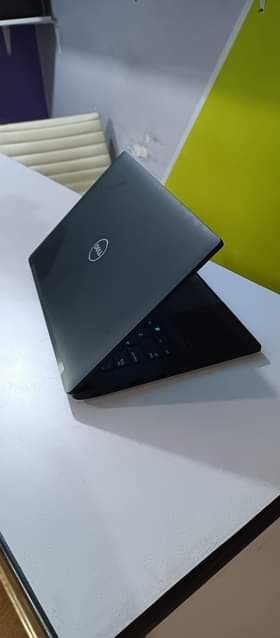 A picture of Dell latitude 7280