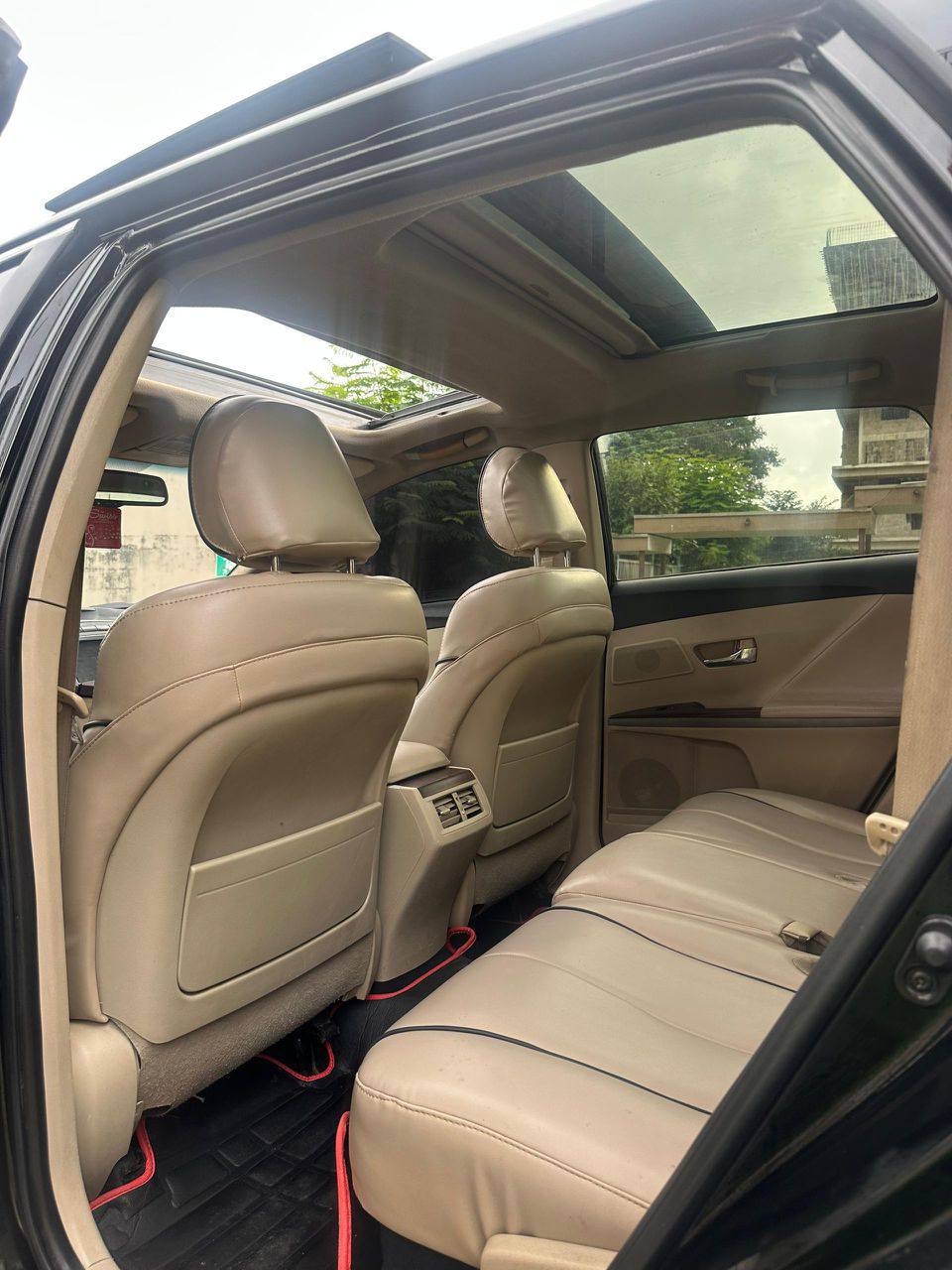 A picture of REGISTERED TOYOTA VENZA 2010 FULLEST Option V6 ENGINE KEYLESS PANORAMIC