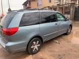 A picture of Toyota Sienna 2007