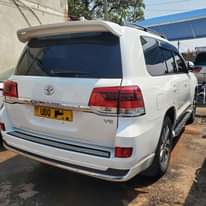 A picture of VXR V8 2010 2018 200M