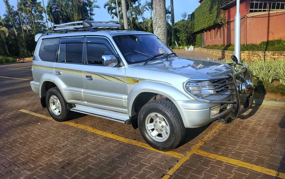 A picture of Toyota prado tx 2001 in excellent condition