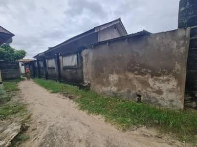 A picture of KIWANJA KINAUZWA