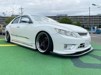 A picture of 2012 Toyota Mark X
