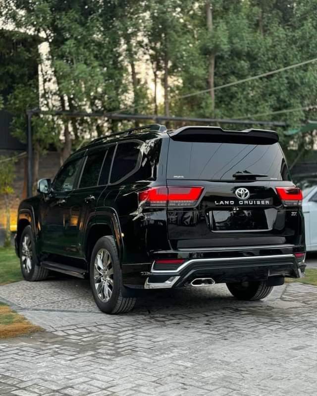 A picture of Toyota landcruiser
