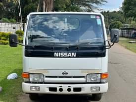 used nissan atlas