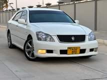 A picture of PRICE BEI 12 8M Contacts 0620858707 0657262757 TOYOTA CROWN ATHLETE