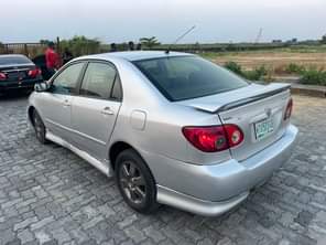 A picture of Omg very cleanThis is super clean Toyota Corolla 2008 model