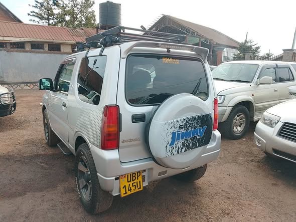 A picture of Suzuki Jimmy 25 millions negotiable CALL 0786 92 82 59