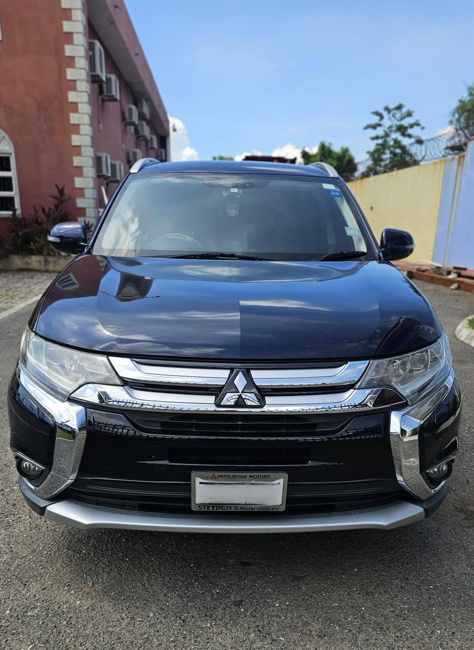 mitsubishi outlander
