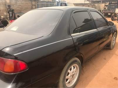 A picture of Toyota Corrolla 2000
