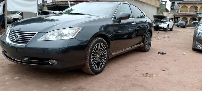 A picture of Lexus ES350 2007 model