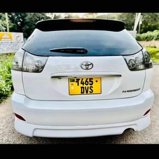 A picture of TOYOTA HARRIER