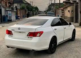 A picture of Price 3 2million Call or WhatsApp 07057110007 Lexus es350 Full