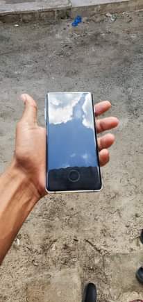 A picture of Samsung galaxy s10plus