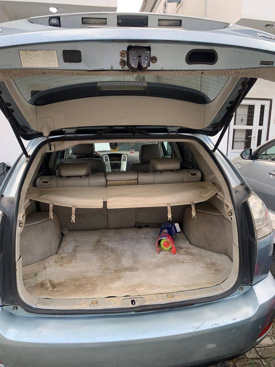 A picture of 2005 Lexus rx 330