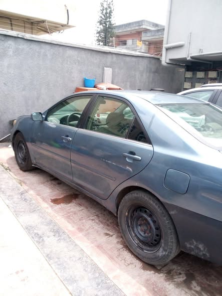 A picture of 2003 Toyota Camry