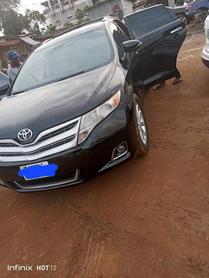 A picture of Toyota Venza 2010