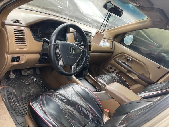 A picture of Honda pilot