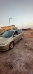 A picture of Toyota sienna complete pure first body is available with good