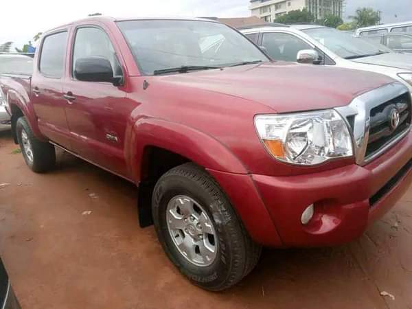 A picture of Toyota Tacoma Few months old Belgium grade Owerri imo state