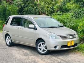 A picture of Toyota raum