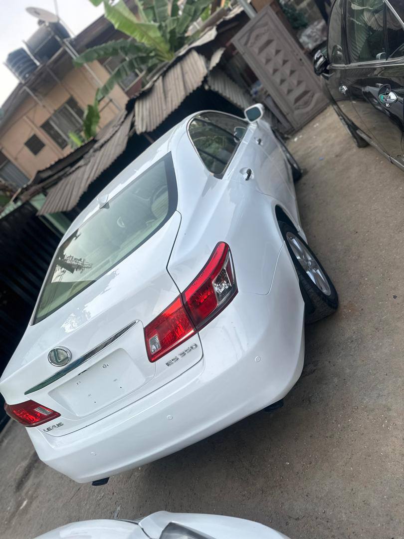 A picture of Lexus Es350 used 2009 Registered Very very sharp and clean